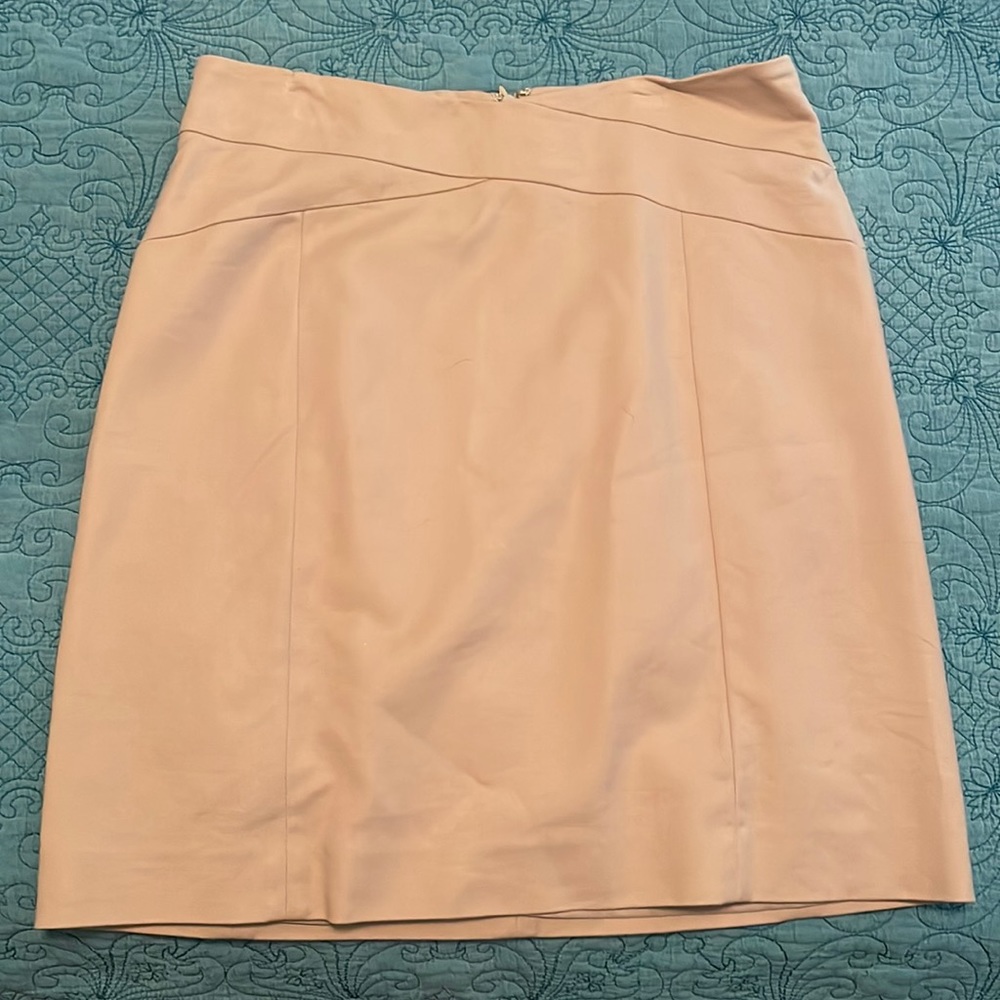 Beige lined pencil skirt